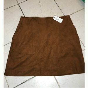 Gorgeous tan Banana Republic suede mini skirt